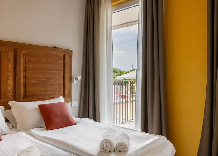 Elvezia 3* Каннобио